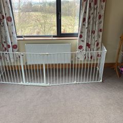 Babylo 4baby XXL baby stair gate and Mamia stair gate
