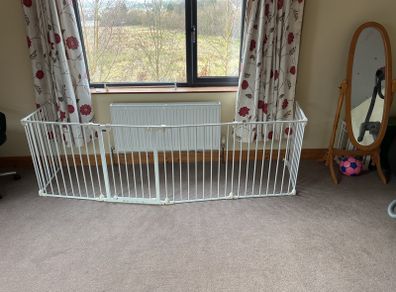 Babylo 4baby XXL baby stair gate and Mamia stair gate