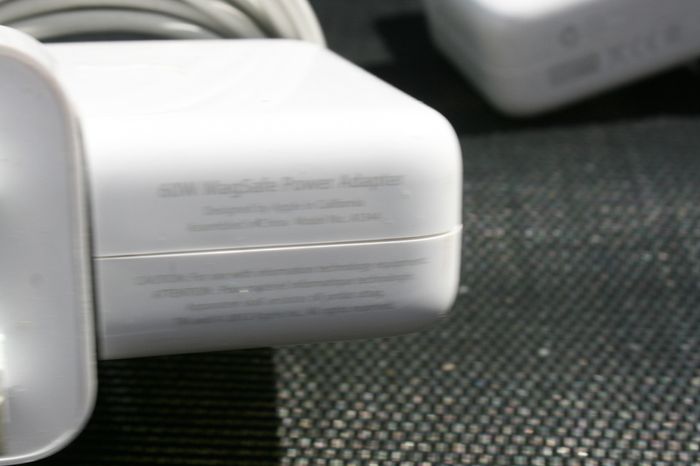 Original APPLE MacBook Pro 60W MagSafe Power Adapter Charger A1184 A1330 A1344 and more