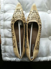 Tan shoes with low heel size 36 NEW