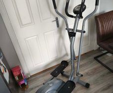 Cross trainer perfect condition