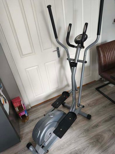 Cross trainer perfect condition