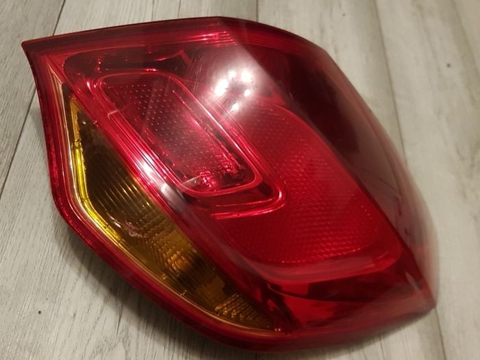 opel astra tail light 1090098