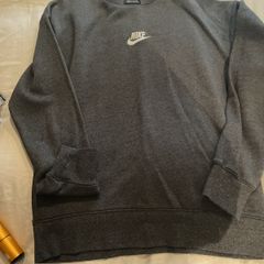 nike sweater