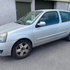 Renault Clio mk2 for breaking