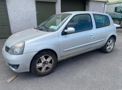Renault Clio mk2 for breaking