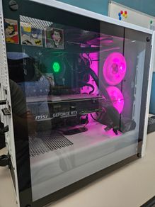 Gaming PC - RTX 2080 / i7-9700K - Fresh Windows 11 Install - Excellent Condition