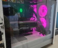 Gaming PC - RTX 2080 / i7-9700K - Fresh Windows 11 Install - Excellent Condition
