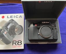 Leica R8 Camera with box