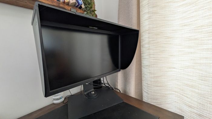 BenQ SW271C Professional Photography Monitor + X-Rite i1Display Pro Calibrator