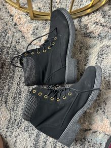 Women boots / shoes runners
