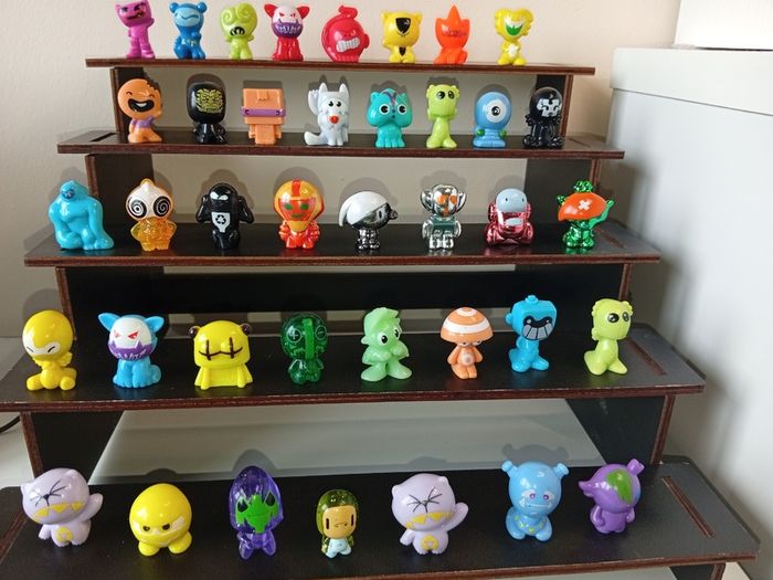 Collecion Of Gogos Go Go Crazy Bones Some Rare And In Good Order