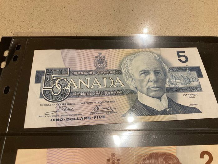 Canada Banknotes lot of 4