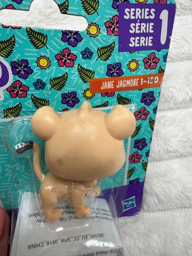 Hasbro Littlest Pet Shop 1-150 Jane Jagmore Jaguar Cat Dirty Damaged Box Please see pictures