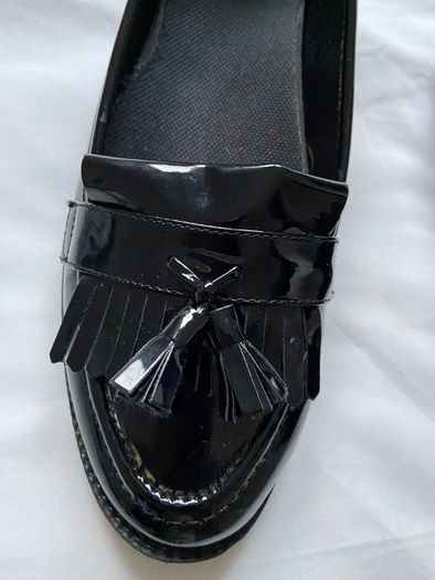 Black shoes