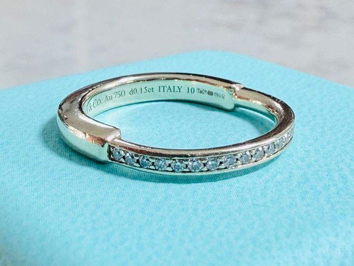 Tiffany&co diamond ring