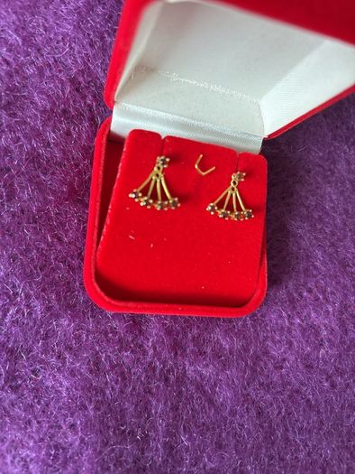 9 Carat Gold 4 Garnet Earrings