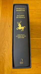 A Clash of Kings -Collector's Edition. george .R.R. Martin