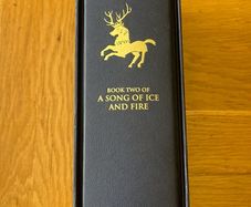 A Clash of Kings -Collector's Edition. george .R.R. Martin