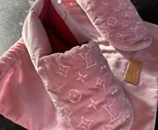 Louis Vuitton Flat Loafers Slippers Pink Size 6 with Pouch