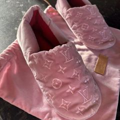 Louis Vuitton Flat Loafers Slippers Pink Size 6 with Pouch