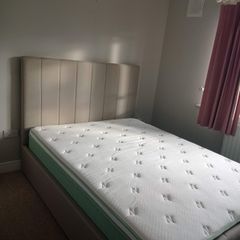 Double & King Size Pillow Top Tufted Pocket Sprung Mattress Available