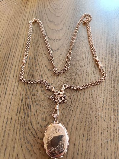 for sale Anker chain and locket