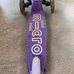 Micro Deluxe Led Scooter: