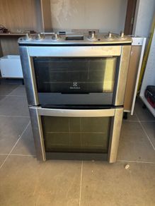 Cooker, Fridge Freezer, Dushwasher