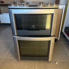 Cooker, Fridge Freezer, Dushwasher