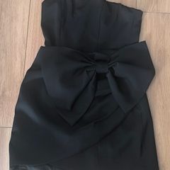 Elegant Black Mini Dress with Statement Bow