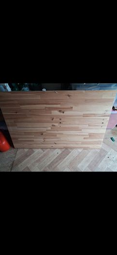 table and chairs