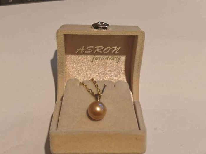 Golden South Sea Pearl Pendant