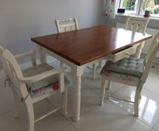 Dining table & chairs