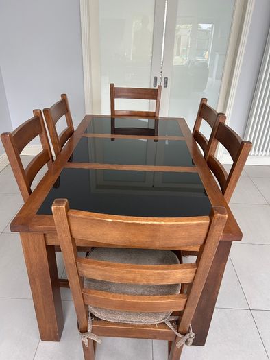 Dining Table and 6 matching chairs for sale