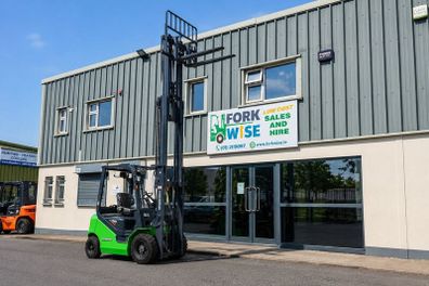 Lonking CPD25 2.5 Tonne Electric Forklift