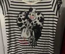 BNWT Disney Cruella Deville top size UK16 EU44 Postage included