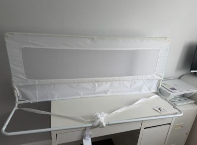 bed rail / toddler bed guard