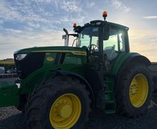John deere 220m