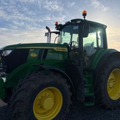 John deere 220m