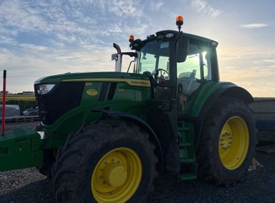 John deere 220m