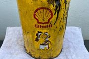 vintage oil can