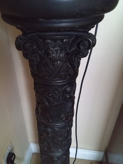 Vintage pillar