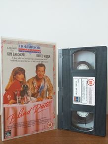 Blind Date VHS Video Cassette Tape 1987 Bruce Wills / Kim Basinger 21079