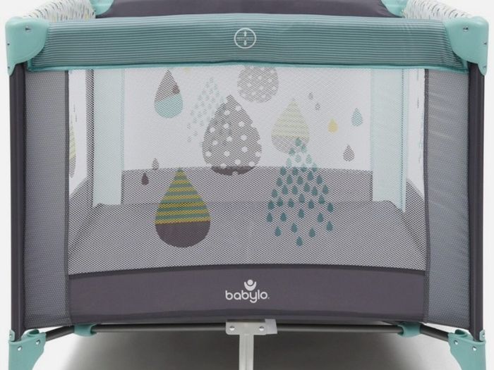 Babylo 2-in-1 playpen and baby travel cot