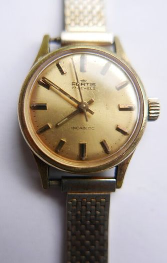 Vintage Fortis Gold Plated Wrist Watch Swiss 17 Jewel Incabloc Manual Wind Movement Swiss Made Wind up (works well and keeps time)