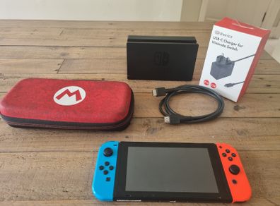 Nintendo Switch Standard Bundle + Case & 7 Games (Mario, Minecraft)