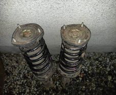 Toyota avensis rear shocks 98 - 03