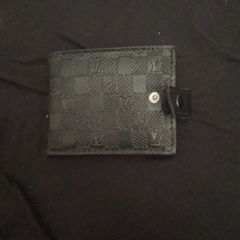 Black leather checkered louis vutton wallet