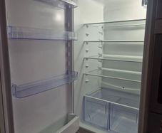 Integrated fridge freezer